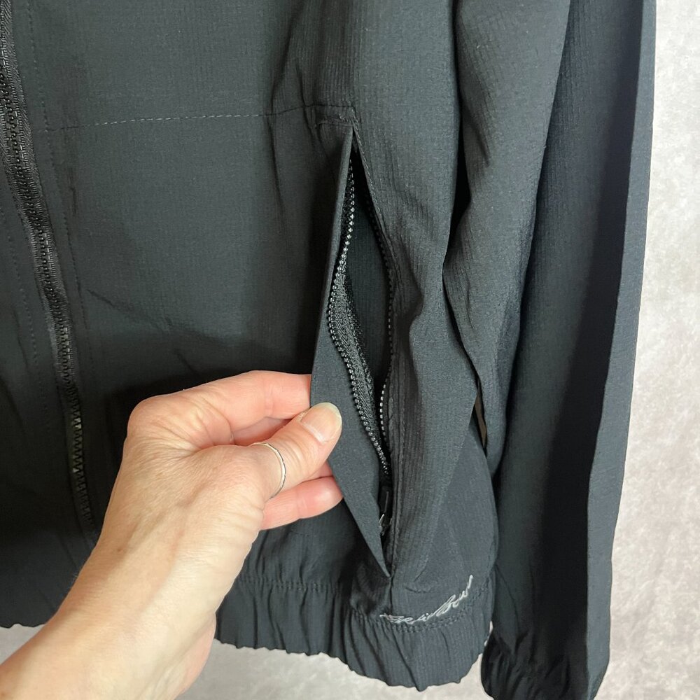 Women's Eddie Bauer Hooded windbreaker. Black size Medium - Picture 4 of 11